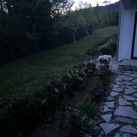 Markovi Konaci Lohovo ヴィラ Bihać