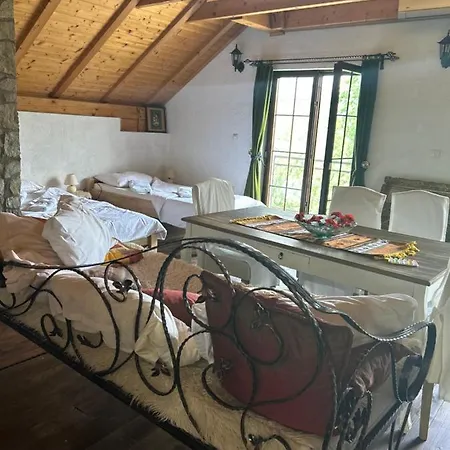 Markovi Konaci Lohovo * Bihać